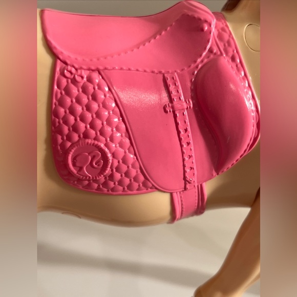 A Lot Of 2 Barbie Items 2014 mattel battery operated  horse 2013 Barbie Pink Car - Picture 4 of 15